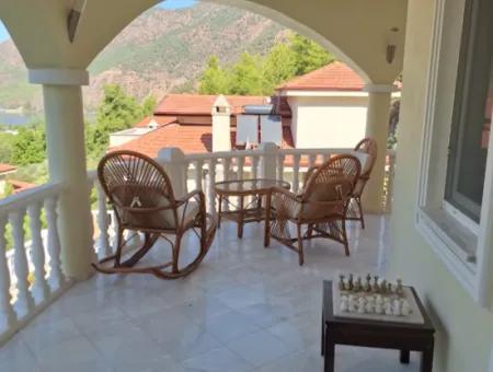 Dalaman, Akkaya Vadisi - Şık 4 Yataklı Villa