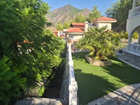 Dalaman, Akkaya Vadisi - Şık 4 Yataklı Villa