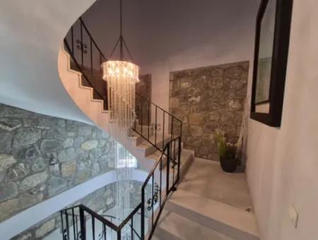Dalaman, Akkaya Vadisi - Şık 4 Yataklı Villa